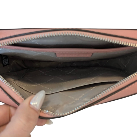 Michael Kors - Jet Set Large Saffiano Leather Crossbody Bag - Picture 6 of 9